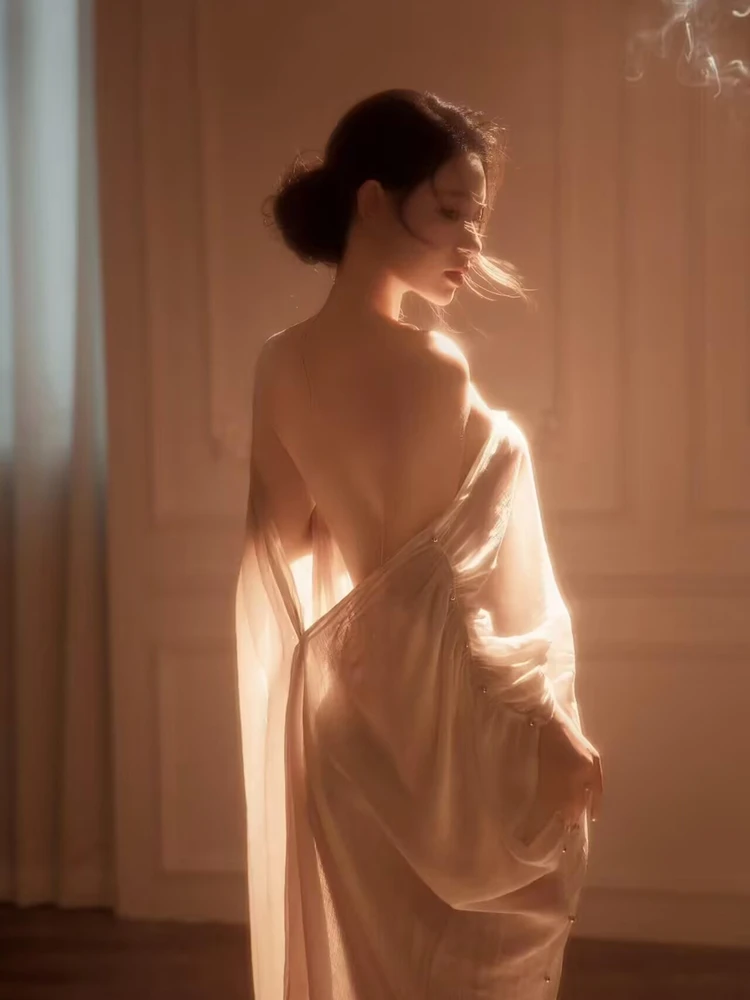 

Studio New Style Girl Atmosphere Sensation Photography Artistic Lighting Fashionable Portrait Private Photography Clothing