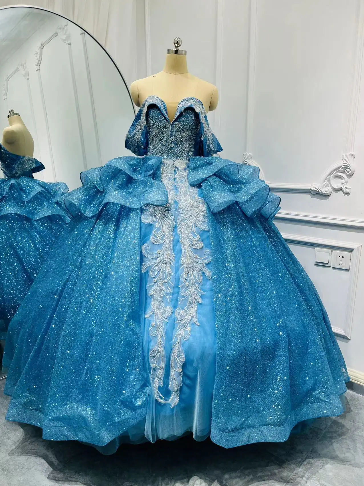 

Real Picture Mexican Sky Blue Women Prom Dresses Off Shoulder Beading Applique Ball Gown Dance Queen Sweet 15 Quinceanera Prom