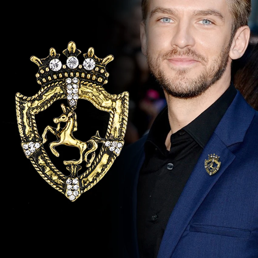 New Vintage Rhinestone Small Crown Prancing Brooch for Men's Suit Corsage Horse Lapel Pin Badge Clothing &amp