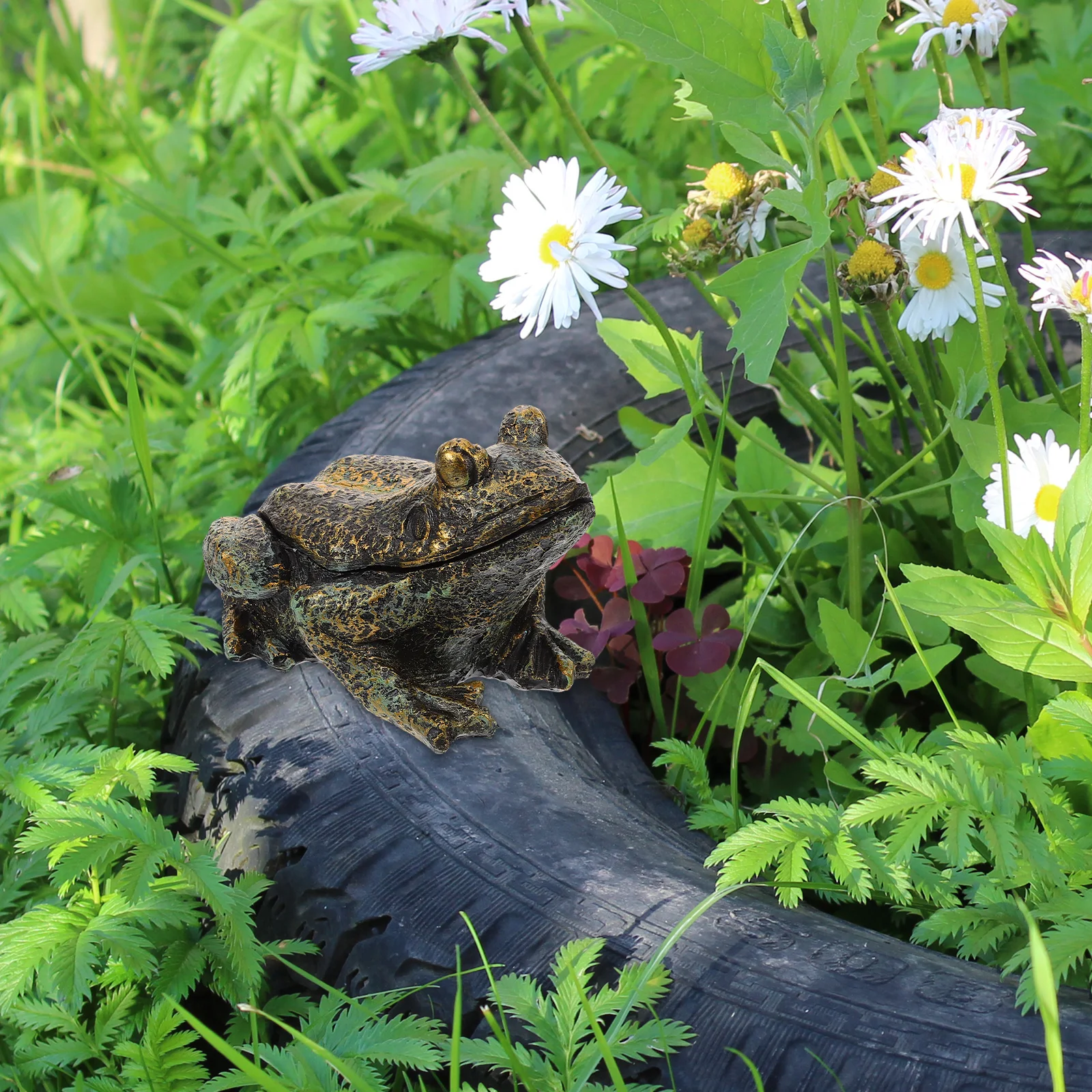 

Garden Key Holder Box Simulated Frog Resin Material Outdoor Key Hider Safe Waterproof Wear-Resistant for Yard Landscape Use