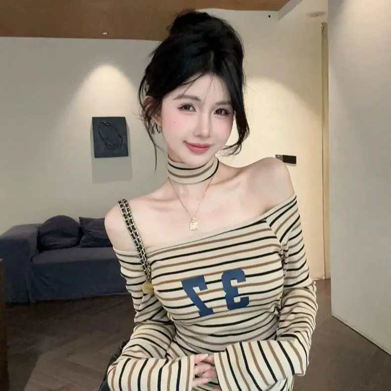 Spring and Autumn Women's Clothing New Slim and Skinny Versatile Sexy Shoulder Stripe Contrasting Long Sleeve T-Shirt