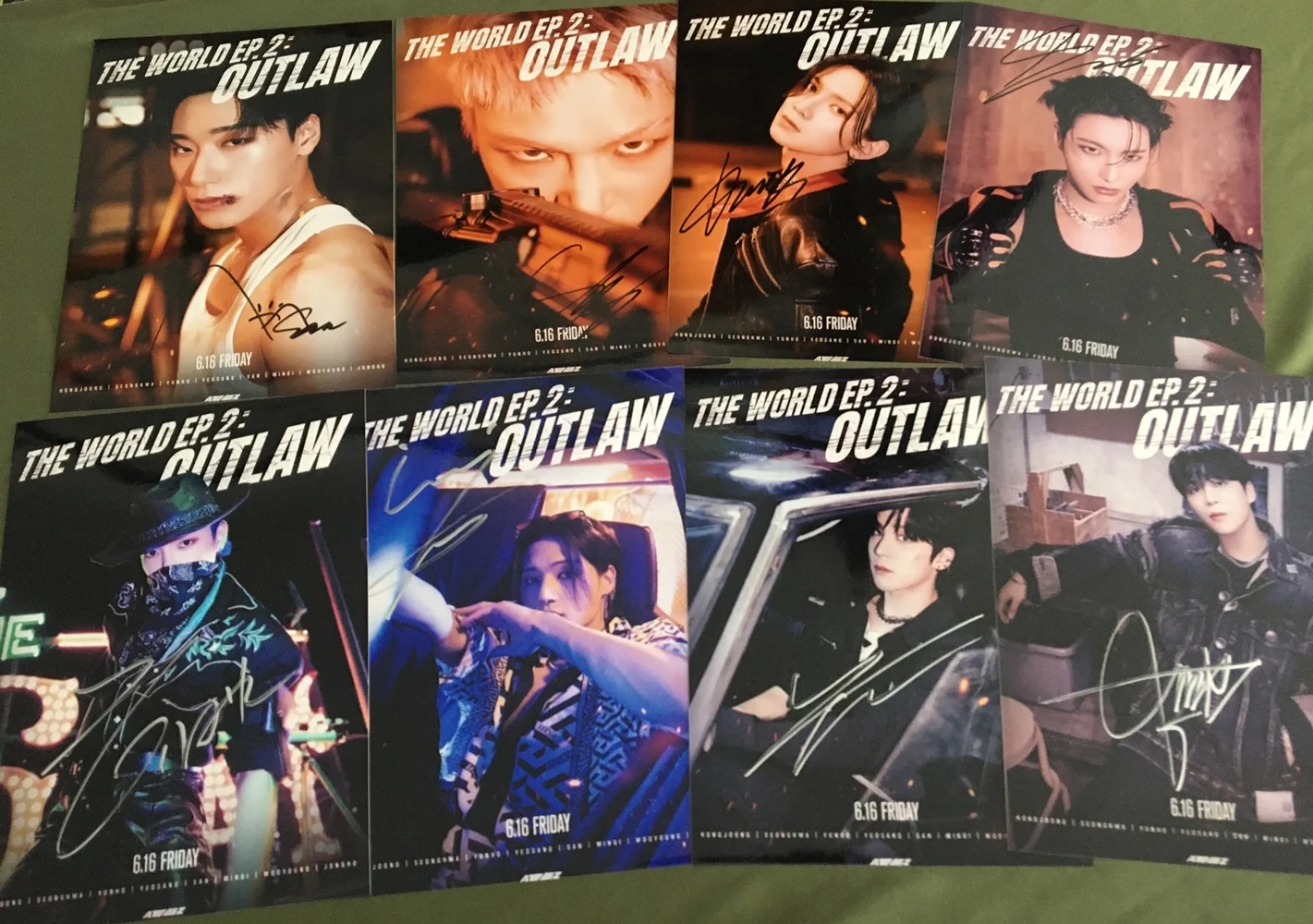 ATEEZ Autographed Signed Photo OUTLAW K-POP GIFTS COLLECTION COLLECTIBLES 5*7 2023A