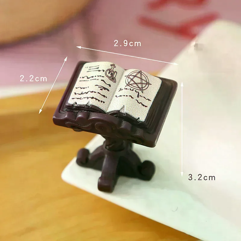 1pc 1/12 Schattige Poppenhuis Mini Magische Academie Rekwisieten Decoratie Poppenhuis Micro Scène Ornamenten Poppenhuis Accessoires Kid Speelgoed