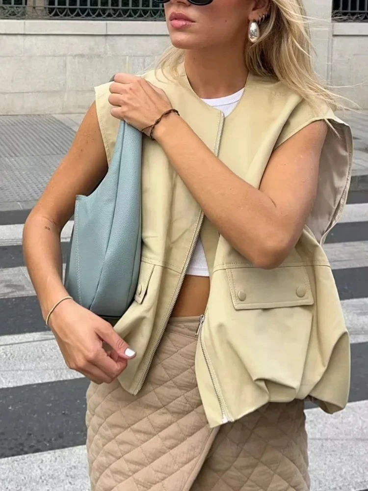 

2024 Spring Summer New Women's Fashion Style Casual Loose Versatile Wrinkled Hem Poskets Solid Color Sleeveless Tank Top