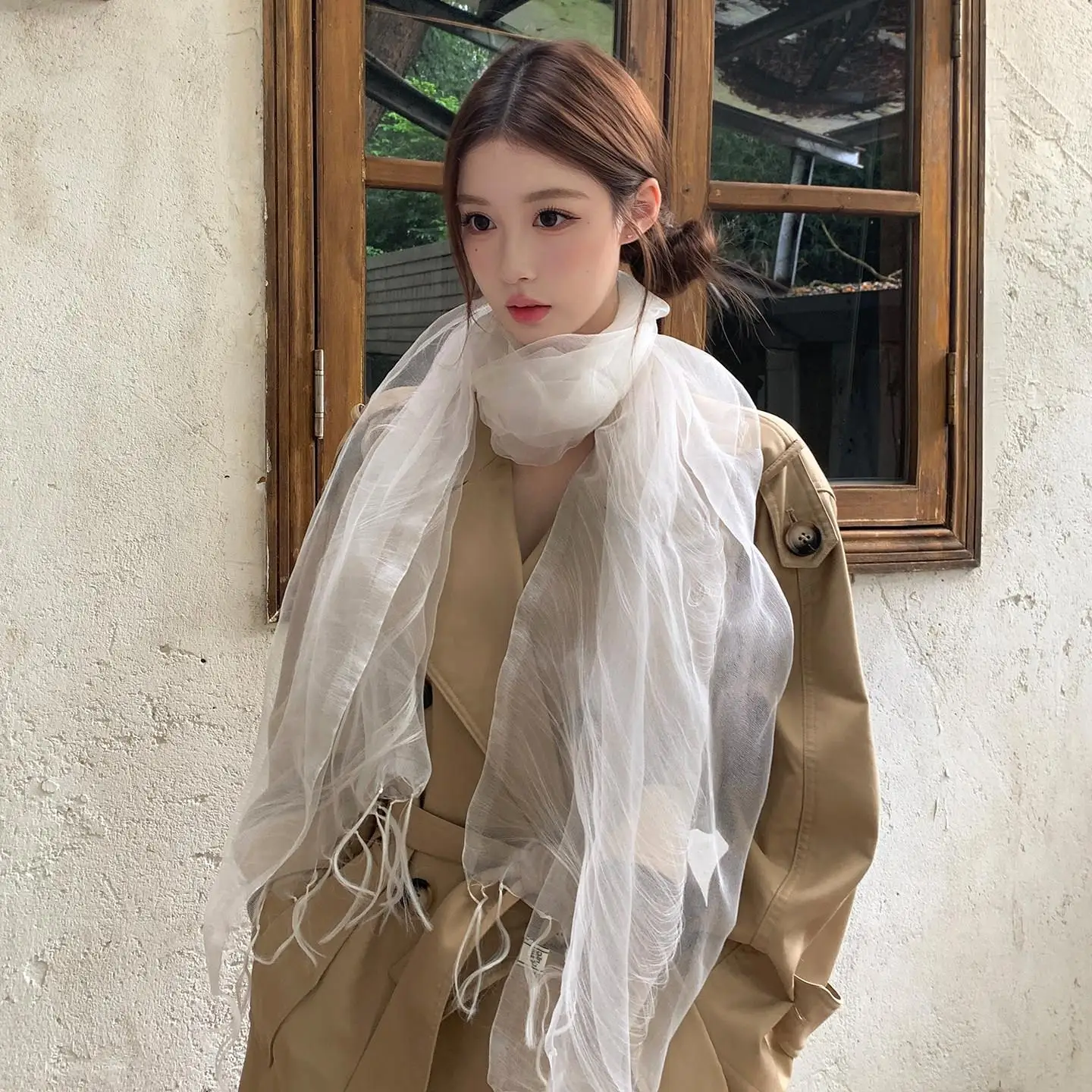 sciarpa-in-seta-bianca-fatta-a-mano-per-donna-nuovo-stile-autunno-2026-scialle-con-atmosfera-da-fata-stile-francese-con-nappe-decorative-leggero-rettangolare