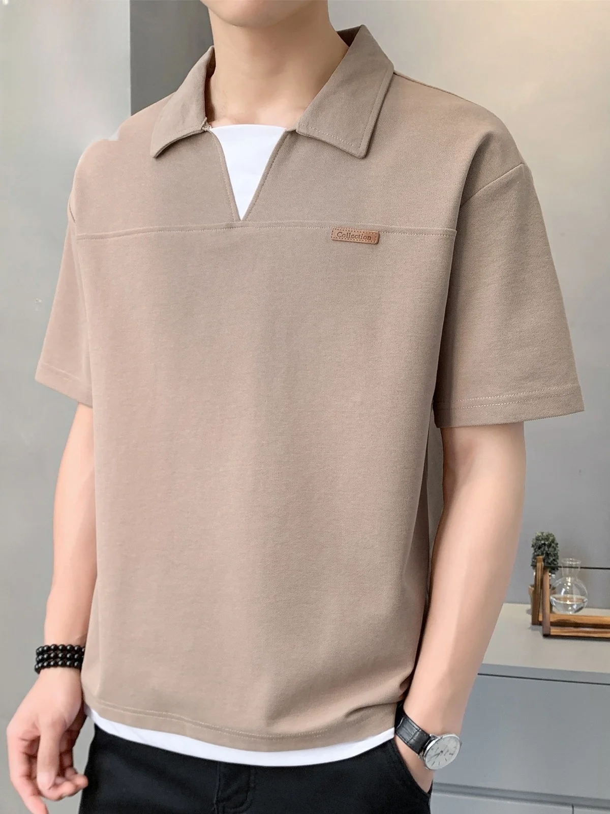 

Мужской летний новый повседневный комплект из двух предметов: свободная плотная футболка с коротким рукавом и брюки из хлопка в молодежном стиле.