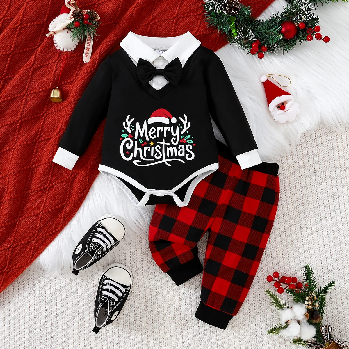Conjunto de 2 piezas para bebé niño de otoño/invierno, con cuello falso, corbata de lazo, estampado de Feliz Navidad, body de manga larga y pantalón a cuadros rojo y negro.