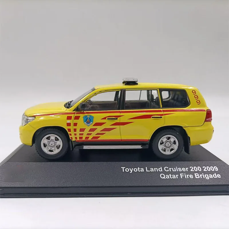 Diecast Original 1:43 Scale Toyota Land Cruiser 200 2009 Fire Fighting Truck Simulation Alloy Car Model Decoration Collection