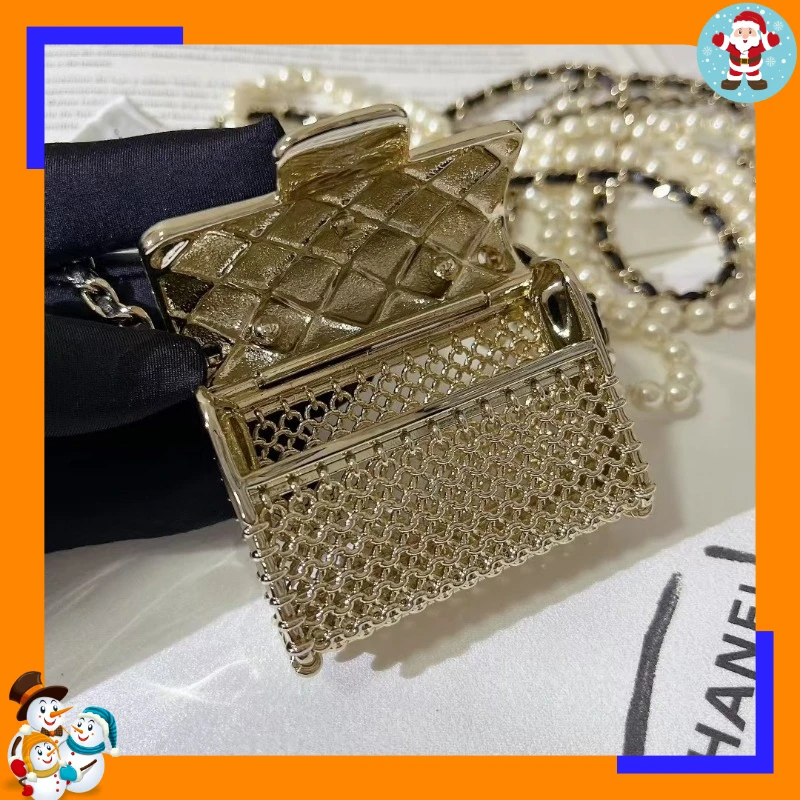 Internet Celebrity Blogger with Metal Rhombus Earphone Bag Pearl Long Necklace Fashion Messenger Bag Accessories Women