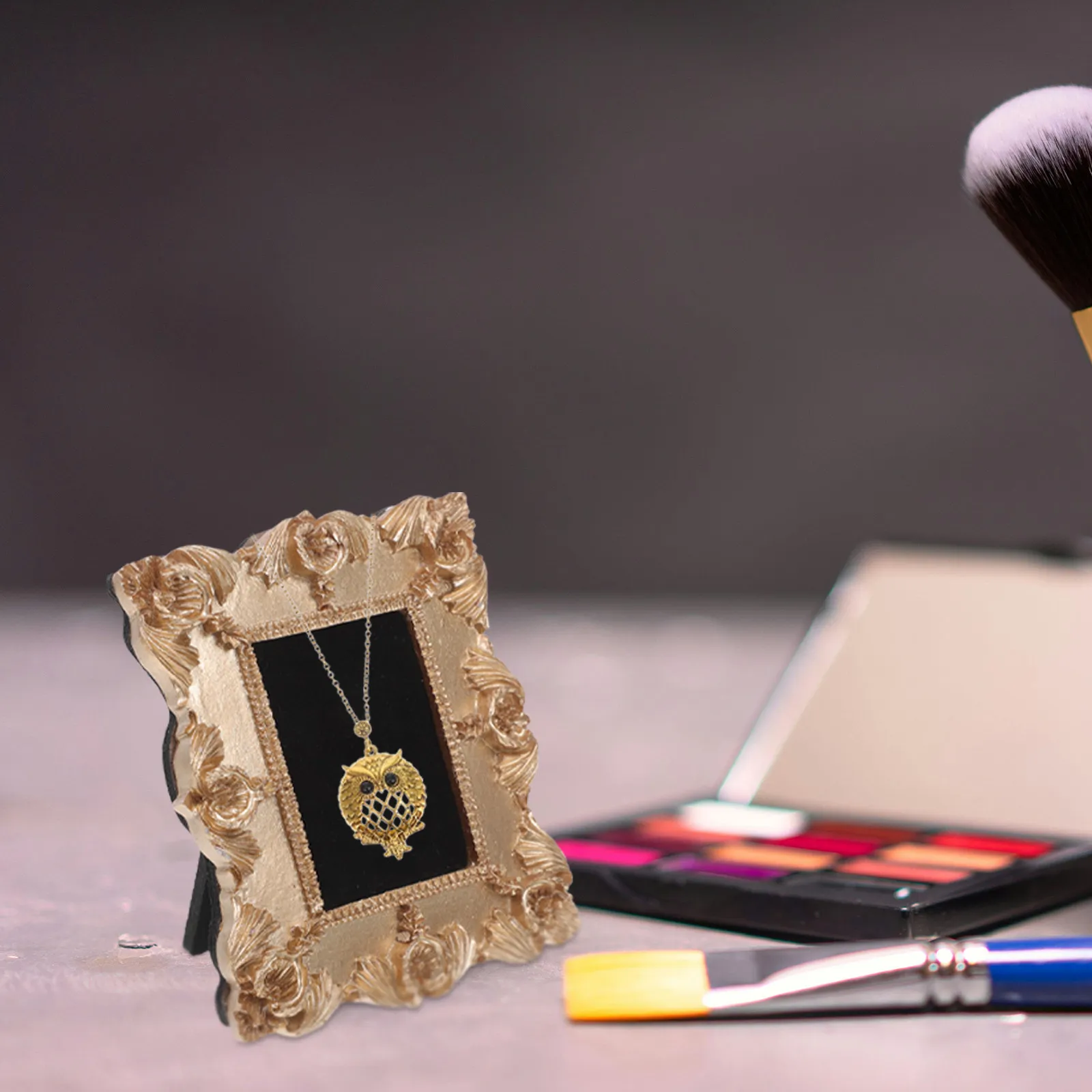 

Миниатюрная винтажная подставка для украшений в виде фоторамки, европейский ретро-органайзер из смолы для дома, настольный держатель для серег