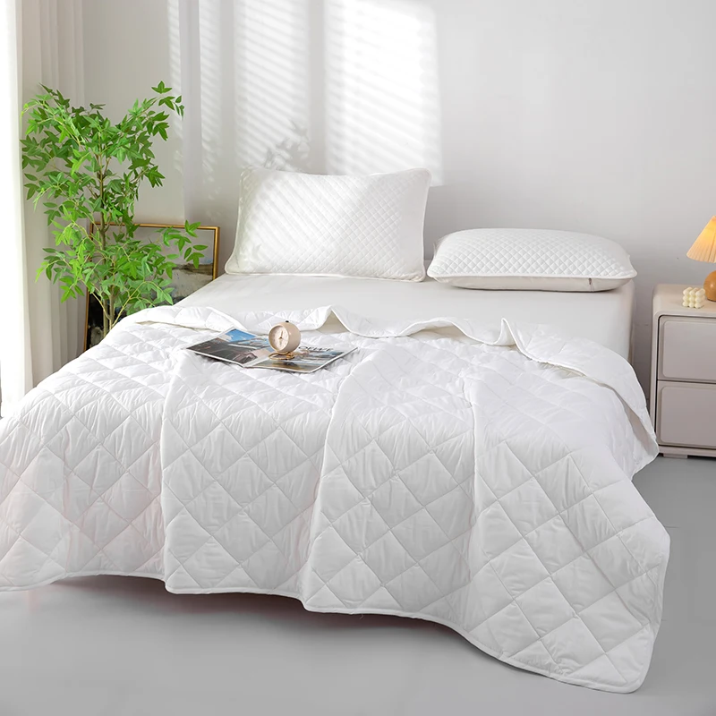

Summer Cool Quilted Strong Machine Washed Summer Quilt Mattress Dual purpose Lazy Bed Blanket Comfortable Soft Thin Quilt155*220