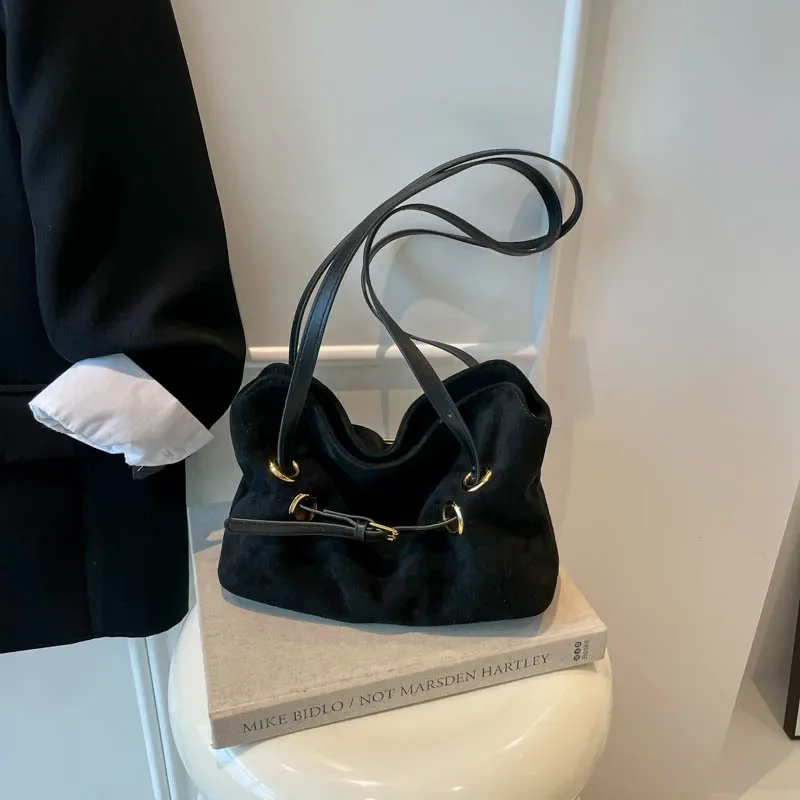 

Retro Matte Underarm Bag Women's 2025 Autumn and Winter New Casual Commuting To Work Shoulder Messenger Bag