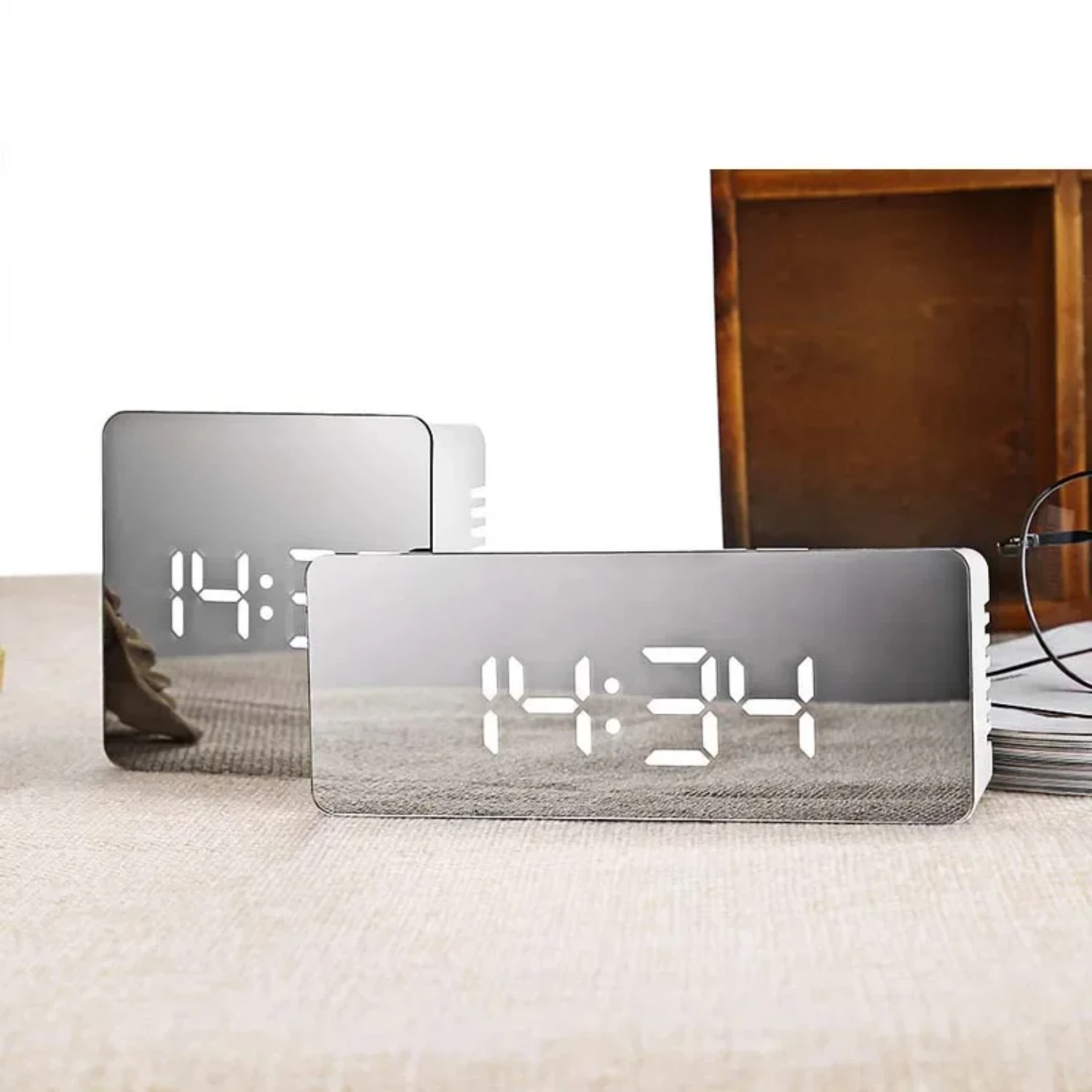 Mirror Alarm Clock Digital Clock  Snooze Time  Electronic Large Time Temperature Display Night   Decoration Clock