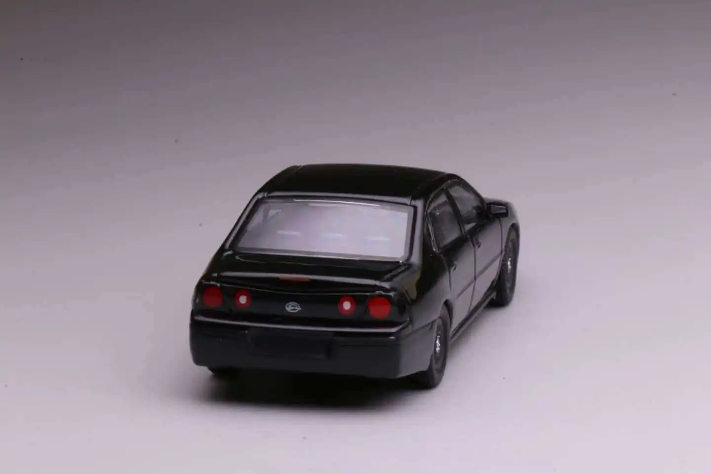 596 1/64 Chevrolet Impala - Der Prototyp des amerikanischen Polizeiautos der NYPD aus Legierungsdruckgussmetall, Spielzeug für Kinder und Jungen – Detail 21