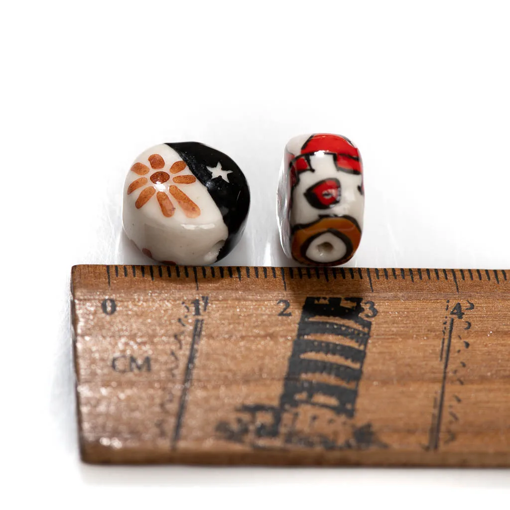5pcs Hand-Painted Abstract Art Ceramic Beads – Intricate Patterns for DIY Jewelry – Model Z721