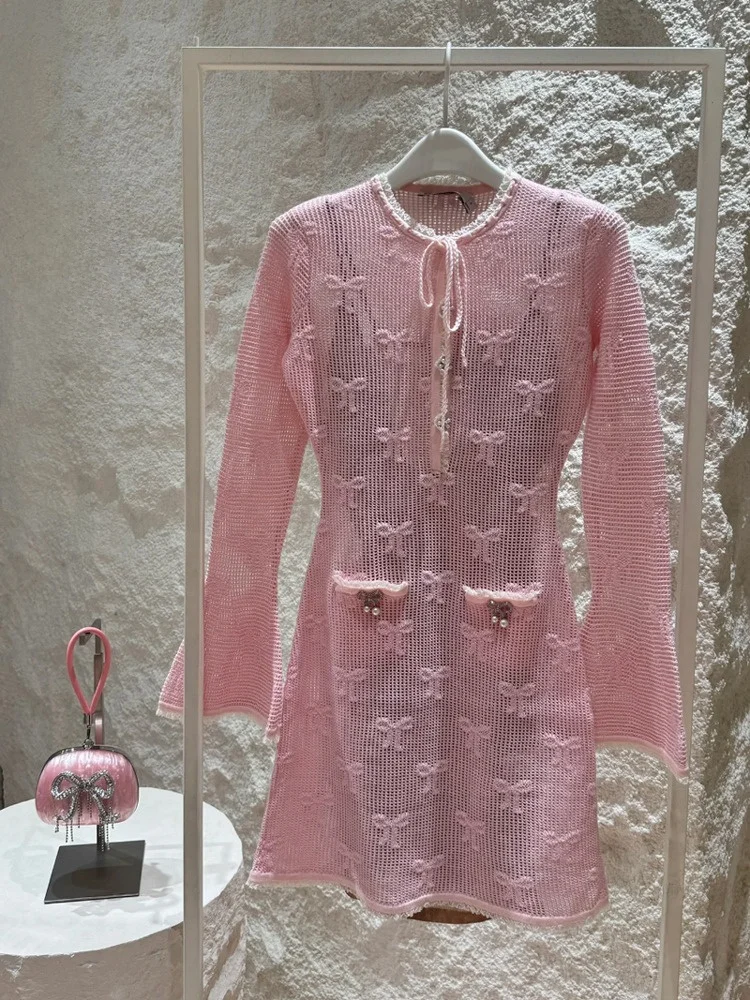 

Розовое трикотажное платье с вышивкой и бантом, с длинными рукавами, весна-лето, омолаживающий эффект, милый стиль, с завышенной талией, из хлопка, для города, А-силуэт