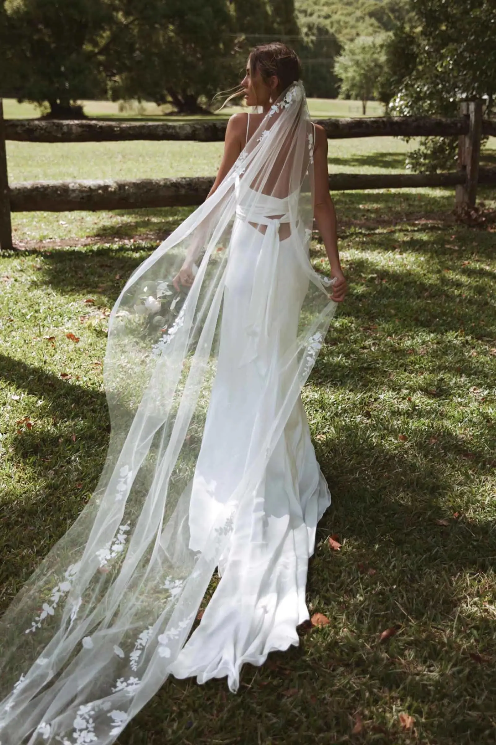Customized New Arrival Satin Wedding Dress For Woman Bride Spaghetti Straps Cowl Neck High Slit Bridal Gown