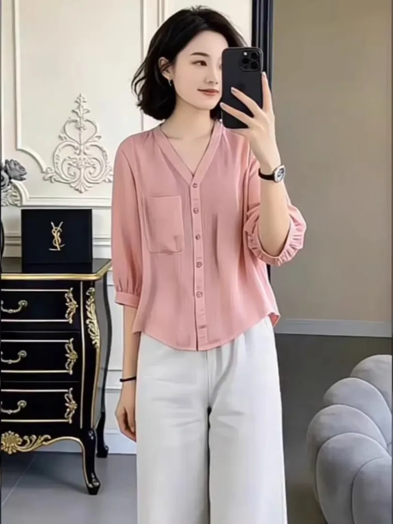 

plus Size Pink V-Neck Sleeveless Sun Protection Shirt Women Summer 2026 New Loose Slimming Age-Defying Top Korean Style Commute
