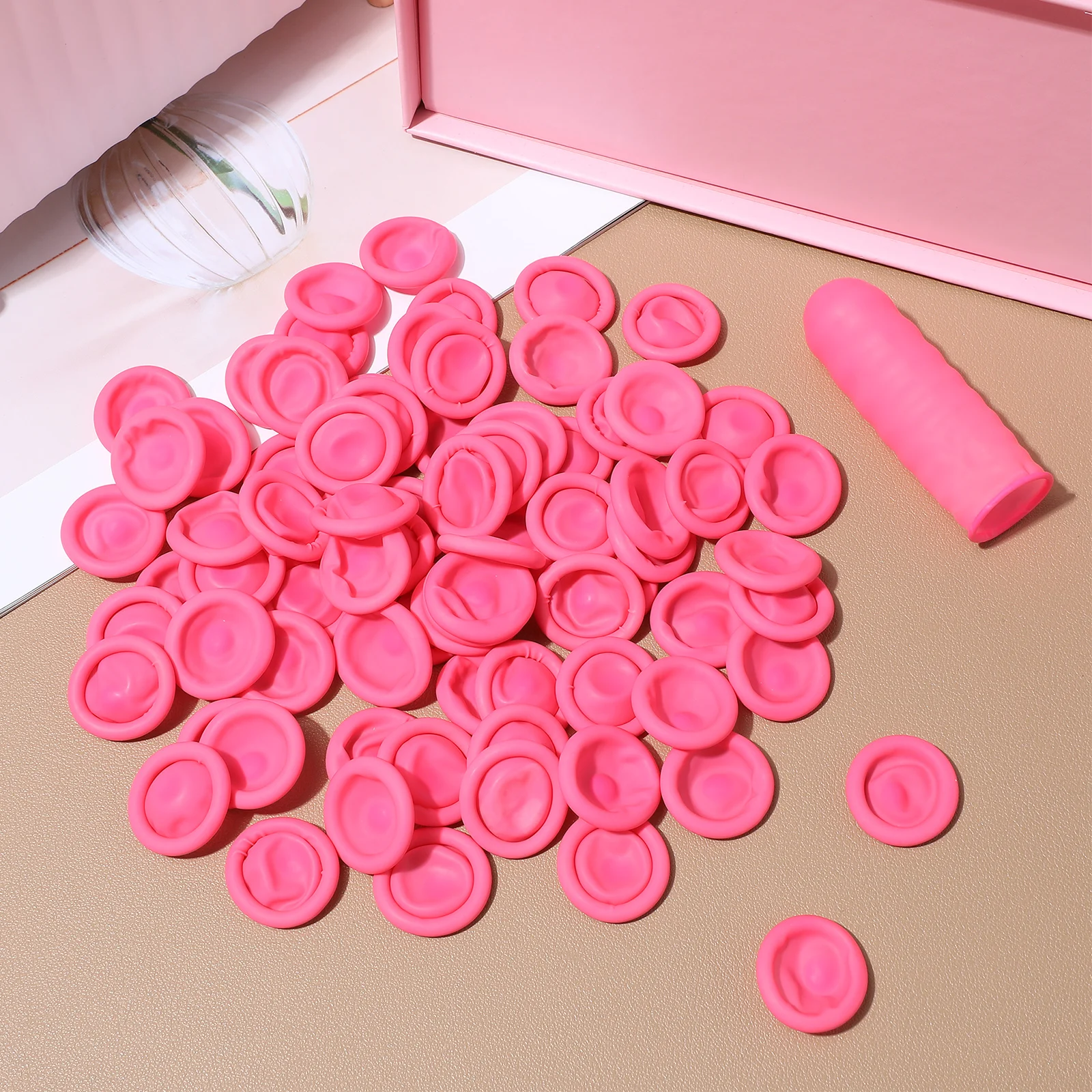 

600 Pcs Latex Finger Cot Flexible Covers Waterproof Gloves Thumb Protectors for Manicure Teaching Writing Health Care Disposable
