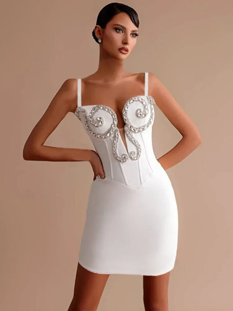 

2025 Women Celebrity Sexy Sleeveless Backless Diamonds White Mini Bodycon Bandage Dress Elegant Evening Club Party Outfit