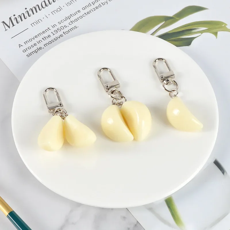 Simulated Garlic Keychain Creative Food Fun Personalized Bag Car Pendant Vegetable Student Phone Model Ornaments Gift Trinkets