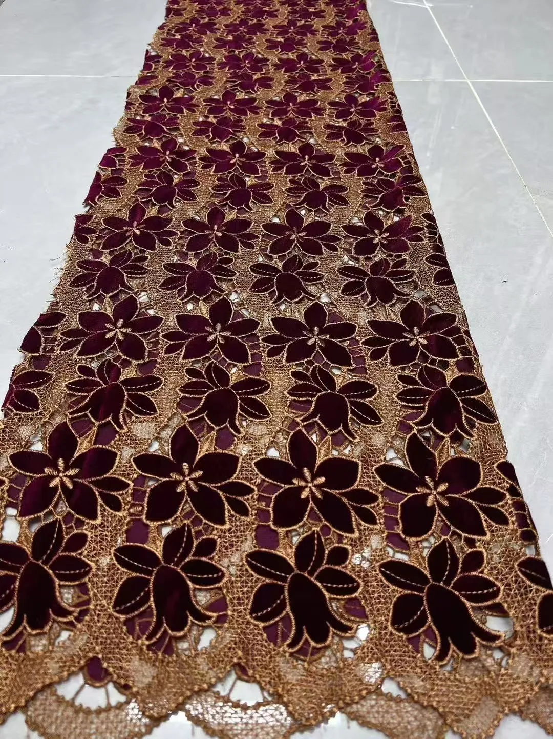 Latest Bridal Velvet Dress Lace Fabric 2025 High Quality French Groom Mesh Lace Fabric Embroidered Fabric For Party Dress Hm81-1