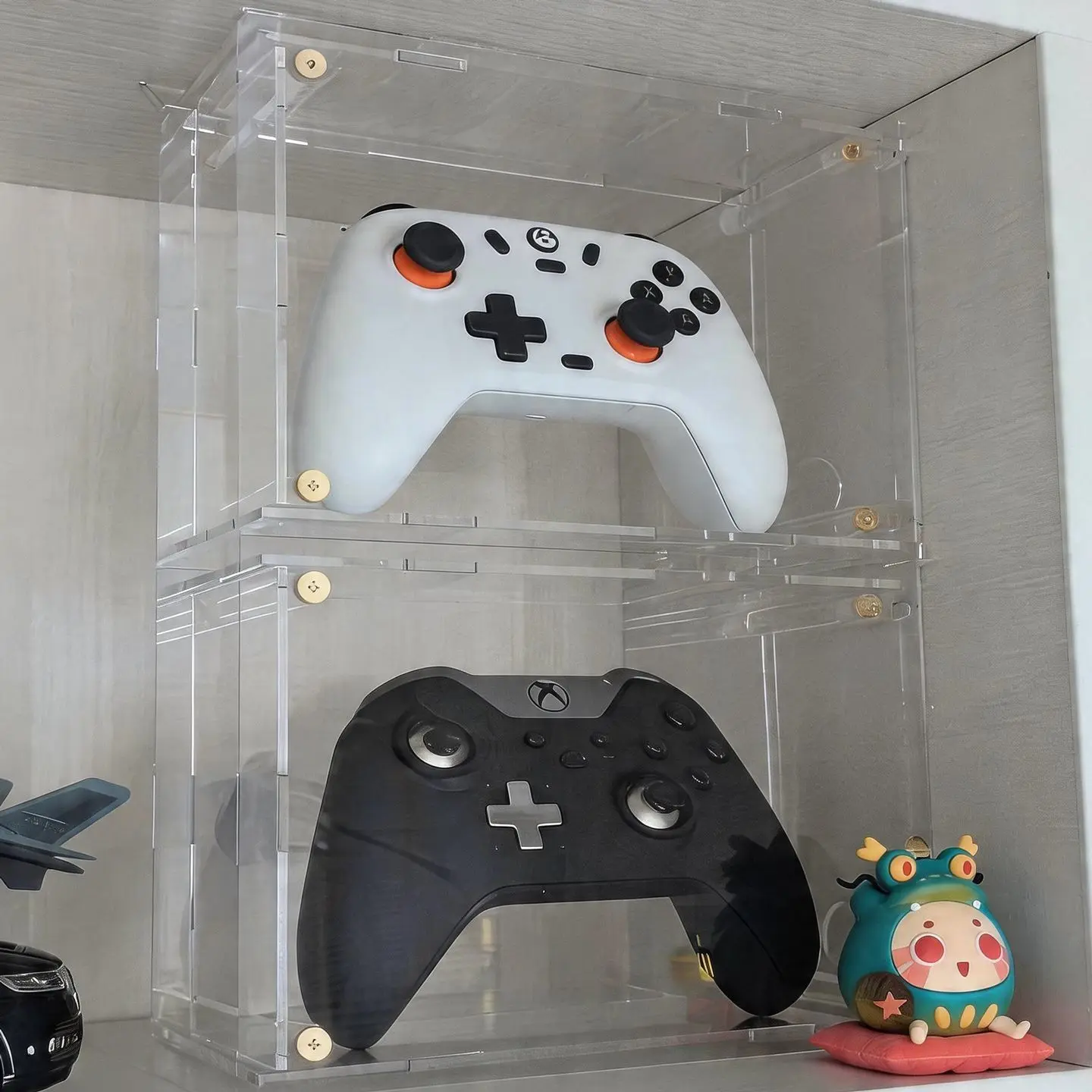 Clear Acrylic Vertical Dustproof Controller Stand Charging Storage Box Compatible with Switch PS5 Xbox Controller