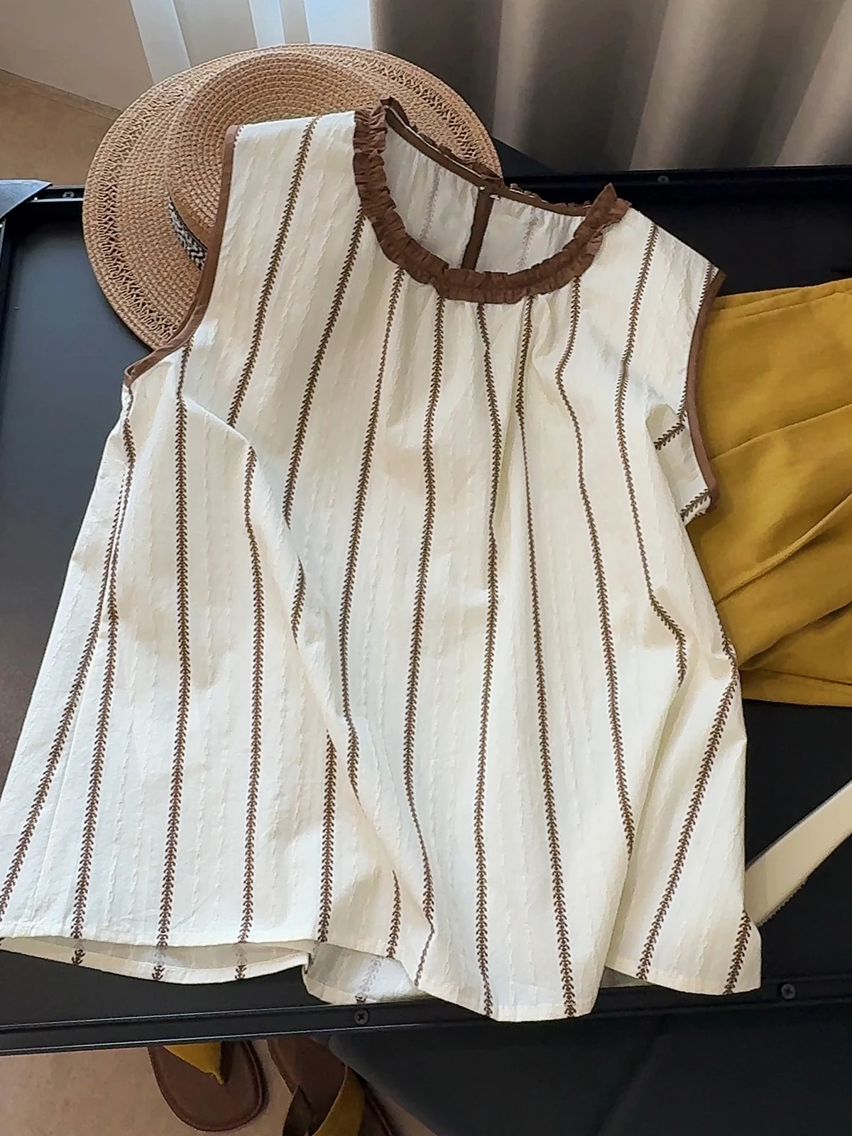 

Vintage Ruffled Striped O-neck Contrast-color Thin Sleeveless Shirt Vest For Women Harajuku Summer Casual Loose-fit Tops