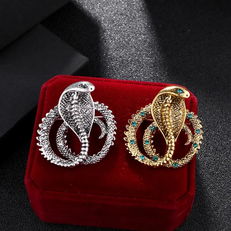 Classic Diamond Cobra Brooch Men Animal Charms Safety Lapel Pin Suit Tie Corsage Suit Accessory For Valentine\'S Day Jewlery Gift