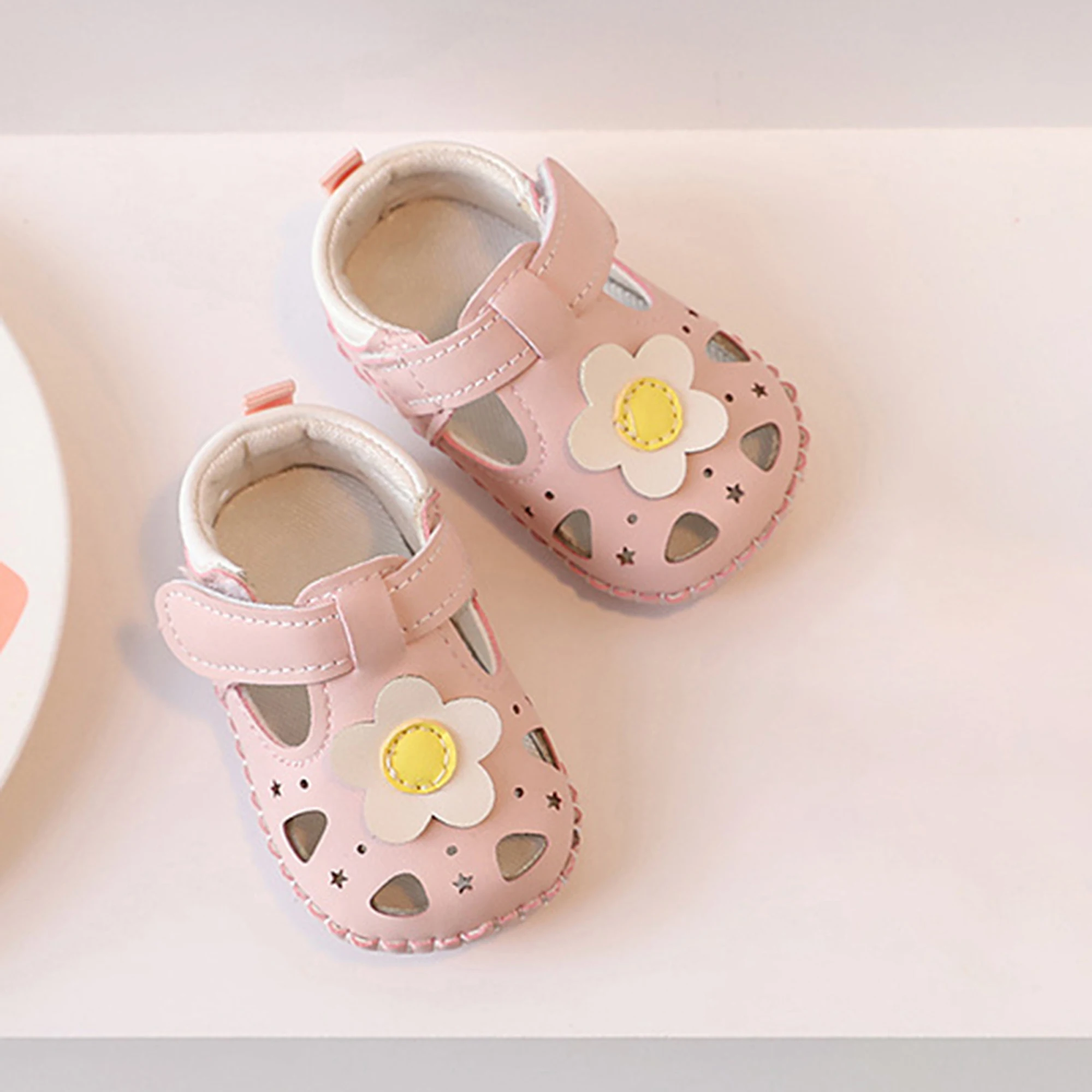 صنادل صيفية للفتيات رائعة بعقدة على شكل فيونكة ماري جين أحذية مشي للأطفال الصغار بمقدمة مغلقة ونعل غير قابل للانزلاق #1