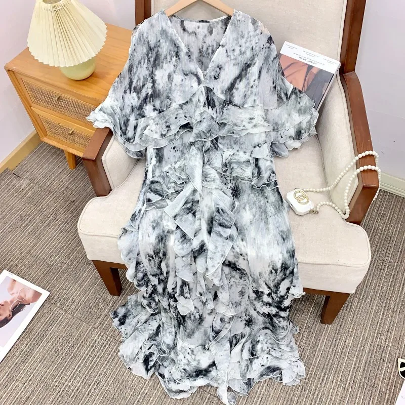 

Новое китайское кружевное платье из золотистой ткани для женщин, лето 2025, элегантное, А-силуэт, с V-образным вырезом, длинными рукавами, свободной талией, из полиэфирного волокна