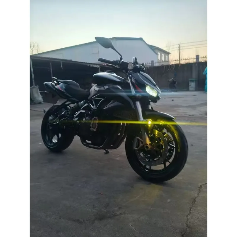 Rs 600 four-cylinder EFI water-cooled 600CC motorcycle sports car
