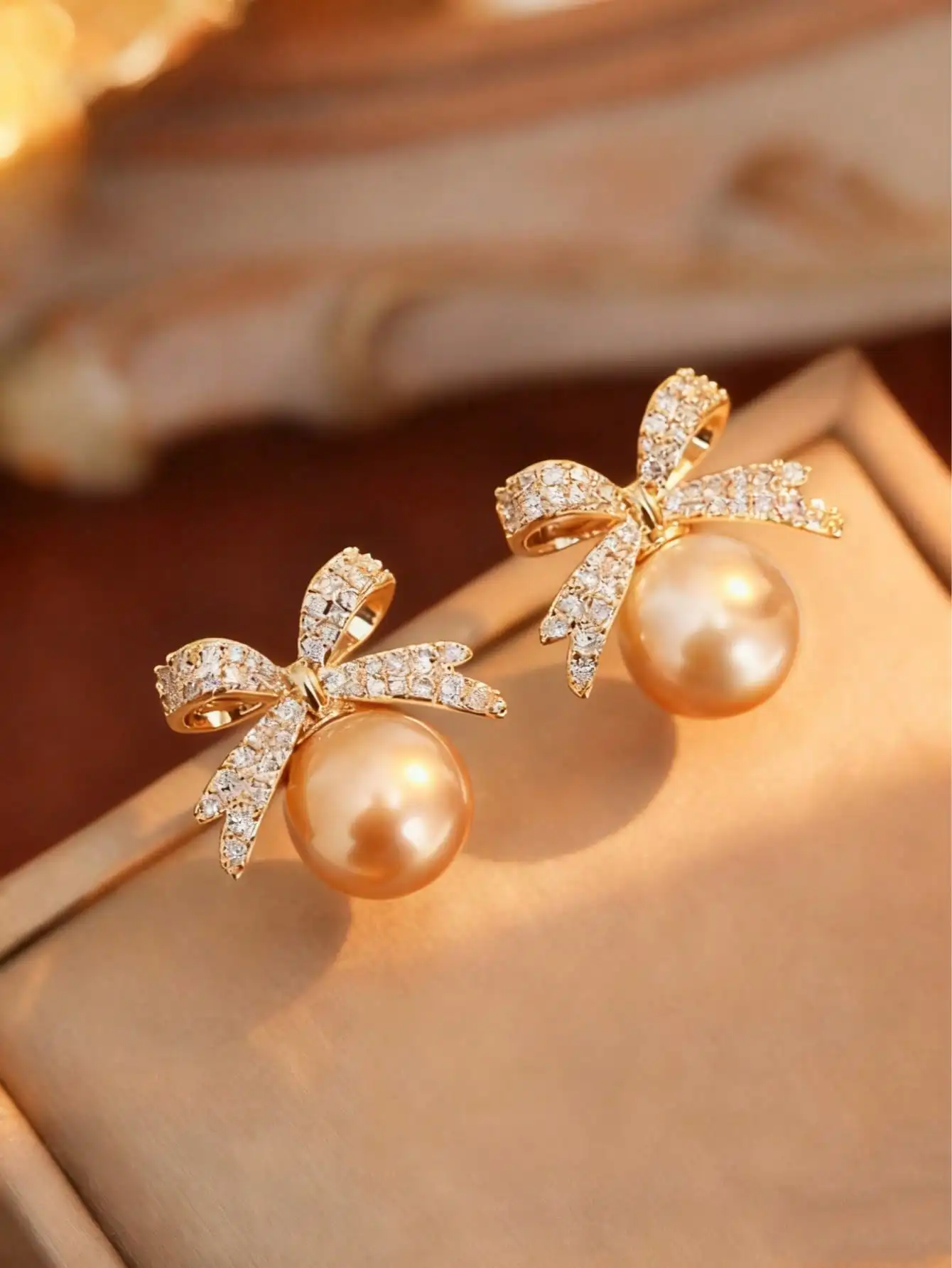 

Elegant Bow & Faux Pearl Stud Earrings for Women, Gold Tone with Crystal Accents, Perfect for Autumn Winter & New Year