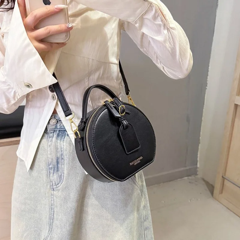 

Fashionable Women's Shoulder Bag Made Of Premium Leather Featuring Trendy Paris Neat Daily Style​