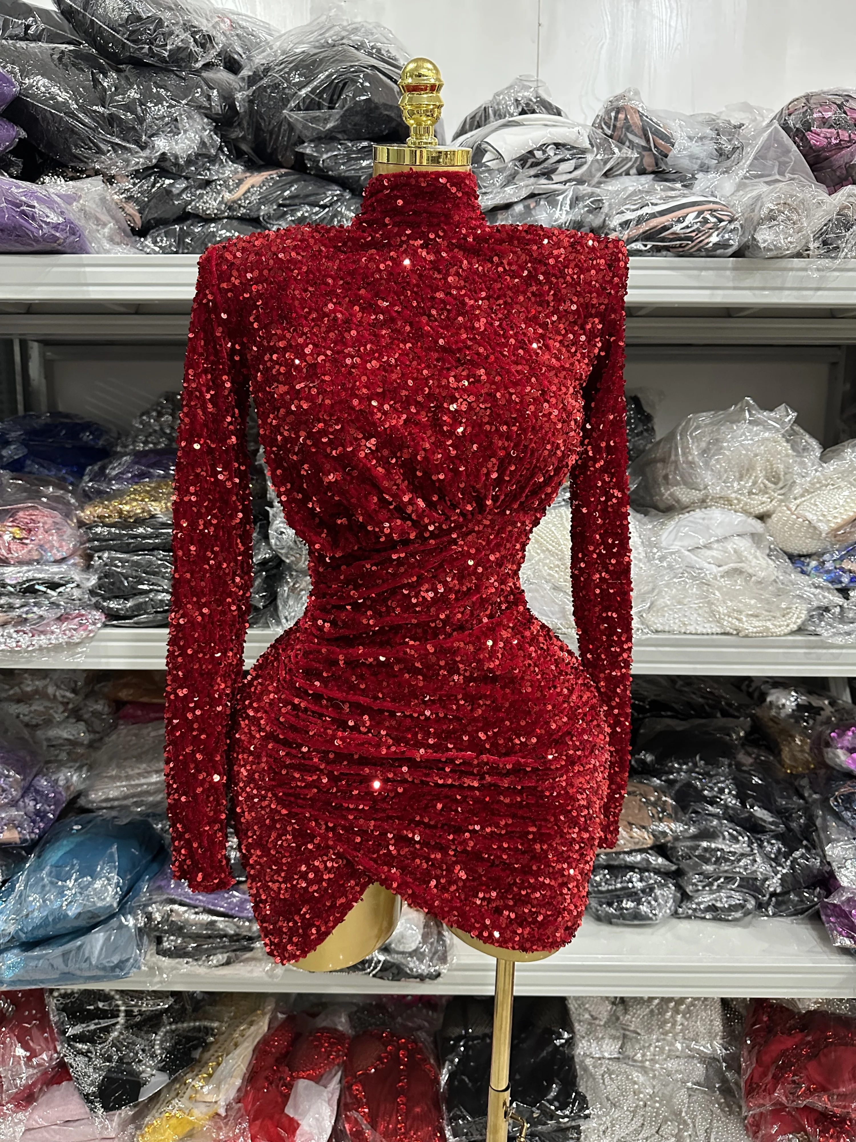 

Красное блестящее женское сексуальное облегающее мини-платье с длинными рукавами для празднования рождественской вечеринки, дня рождения, модный наряд