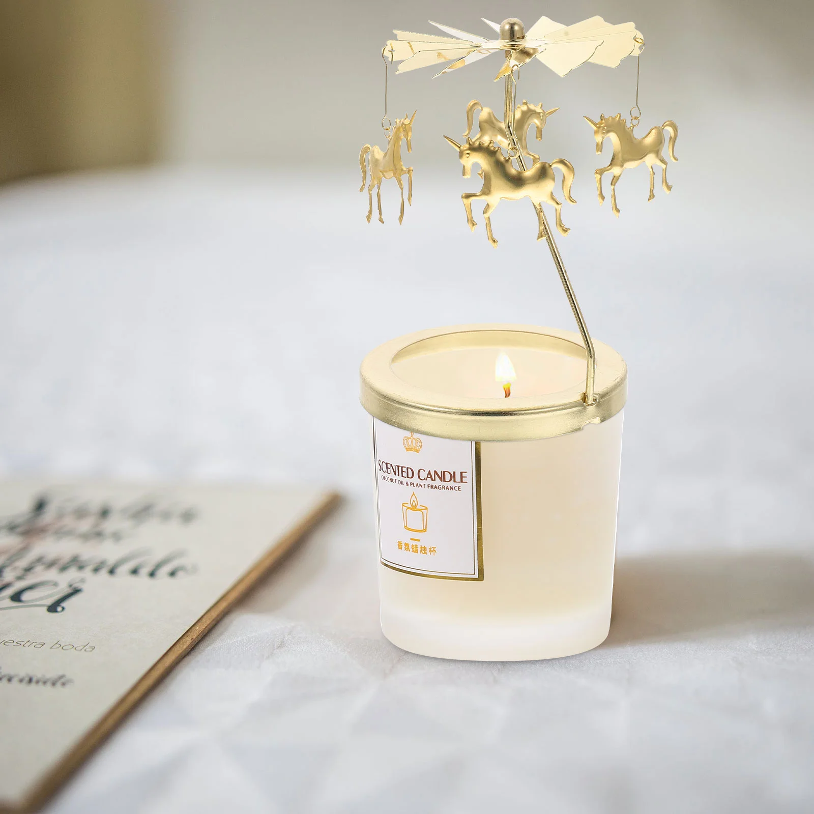 Candele votive Copertura per aromaterapia profumata Portacandele rotante con coperchio Ciondolo in metallo Girevole dorato