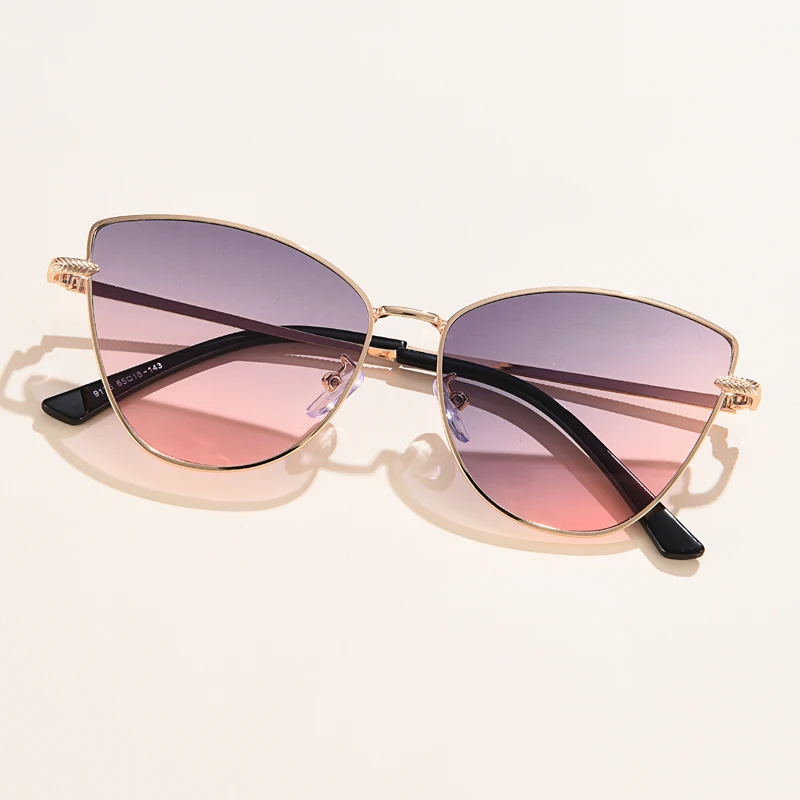 Triangle Metal Frame Sunglasses Women Cat Eye Trendy Small Fashion Cateye Sun Glasses Streetwear Shades Feminino UV400