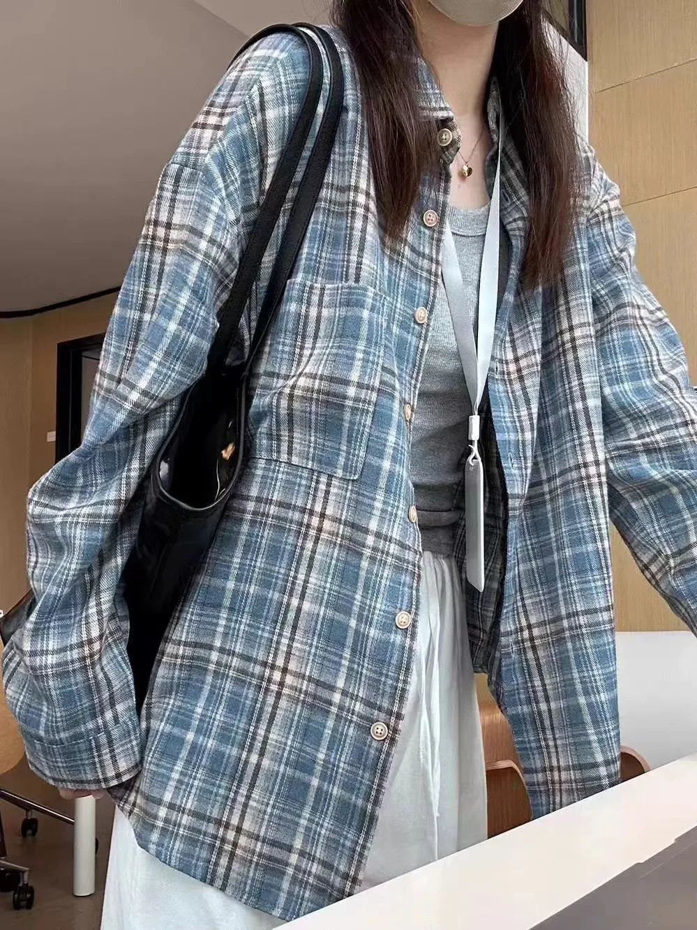 

Retro American Blue Plaid Shirt Women Early Spring 2026 New Lazy Style Loose Casual Long Sleeve Shirt Coat Korean Style Commute