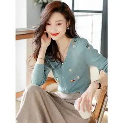 Autumn Winter New Fashion V-neck Long Sleeve Embroidered Pullovers Women's Clothing Casual All-match Simplicity Knitting Tops