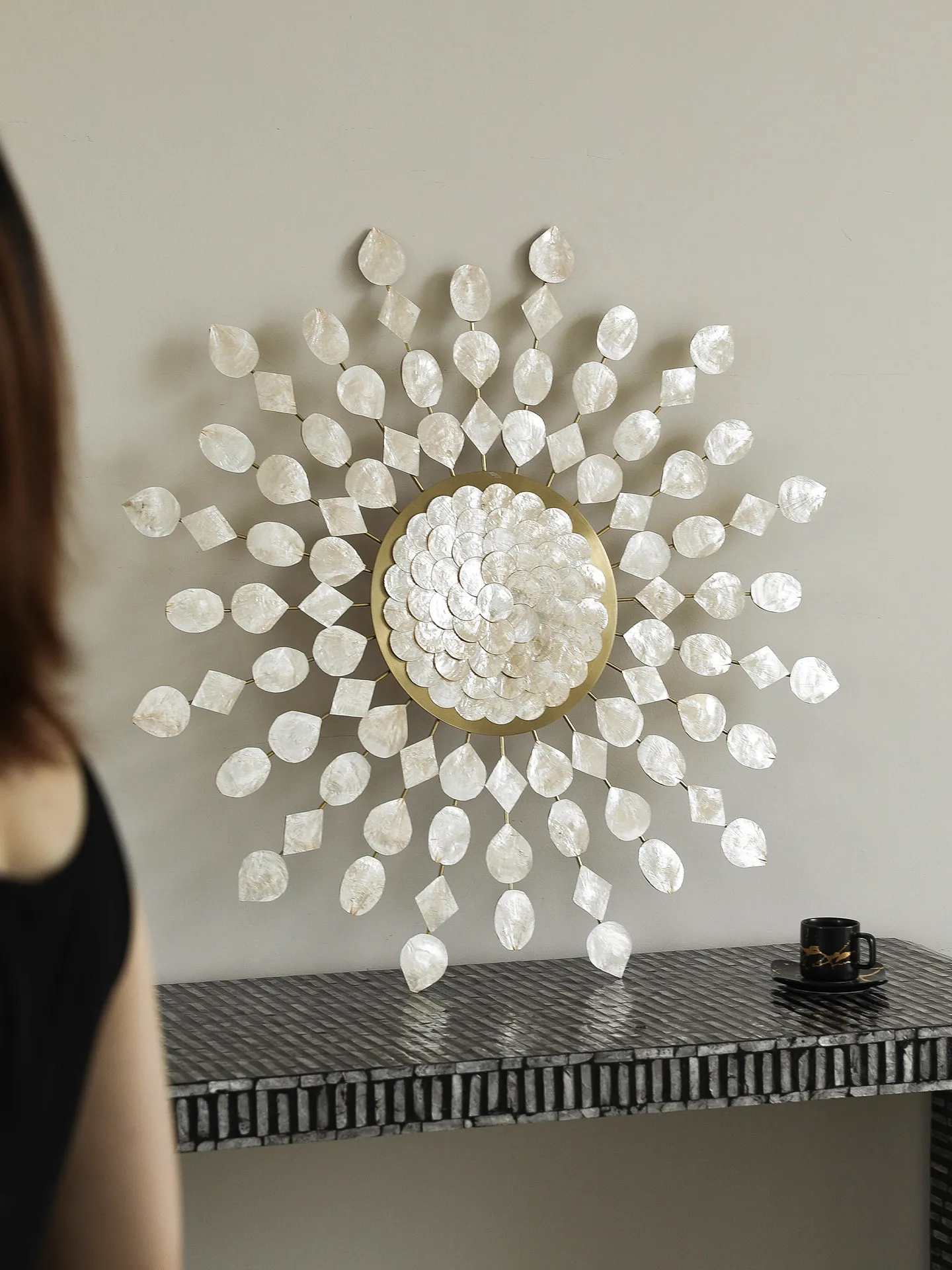Luxury Golden Mother of Pearl Metal Wall Decor Handmade Wall Art Modern Bedroom Living Decoration