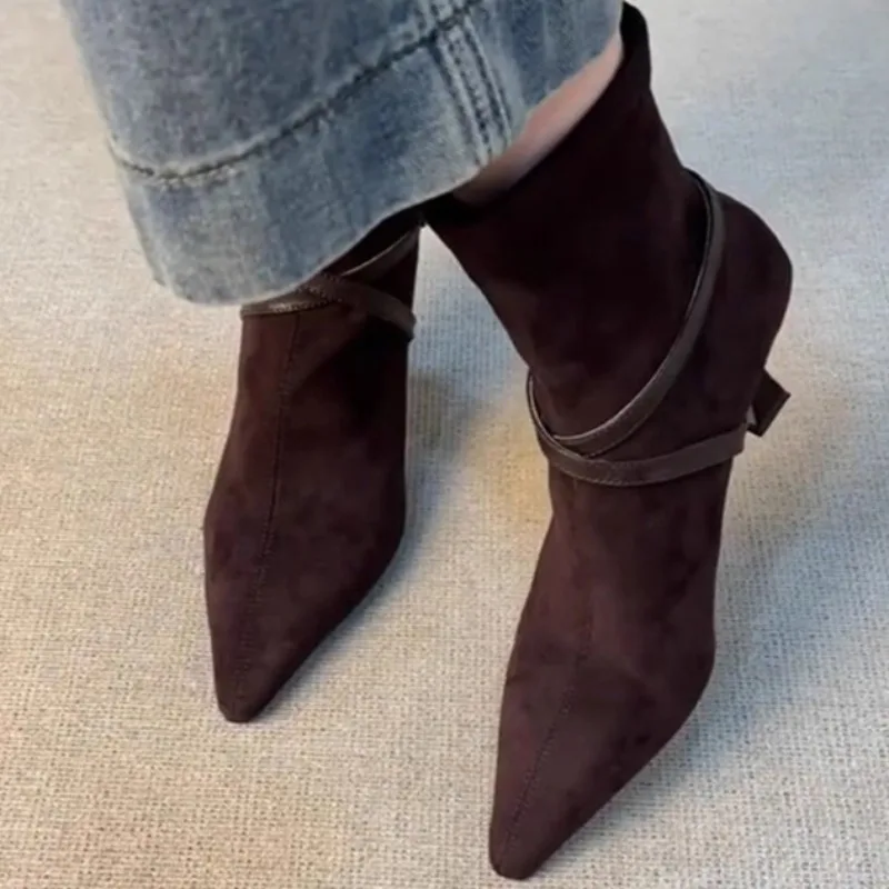 Новые зимние роскошные дизайнерские короткие ботинки на шпильке с молнией сзади, повседневные легкие туфли для домашнего офиса и покупок на высоком каблуке с неглубоким носком 35–40