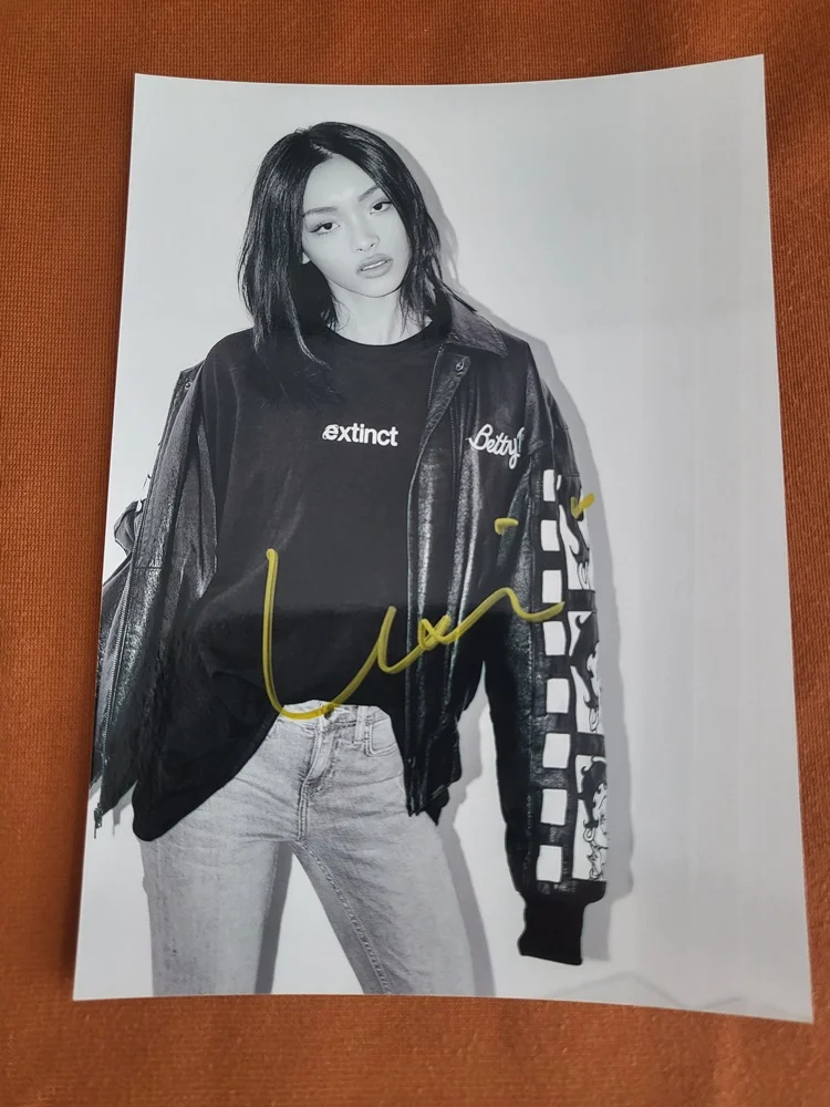 LEXIE LIU PHOTO AUTOGRAPHED SIGNED AUTOGRAPHES 5*7 COLLECTIBLES 2024B