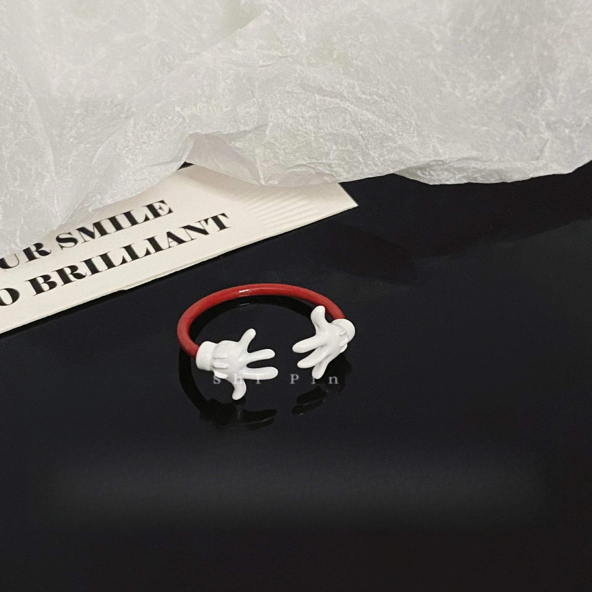 Anillo de Mickey de dibujos animados de libro rojo de Disney, diseño de nicho, estilo exquisito, anillo de joyería Evergrande con forma de corazón para chica