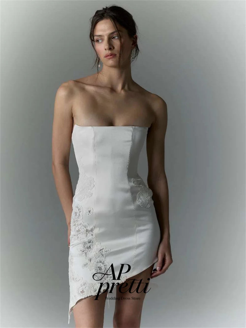 AP pretti Modern Customized Strapless Satin Bridal Gown With Floral Lace Appliques Asymmetrical Hem Wedding Dresses For Woman