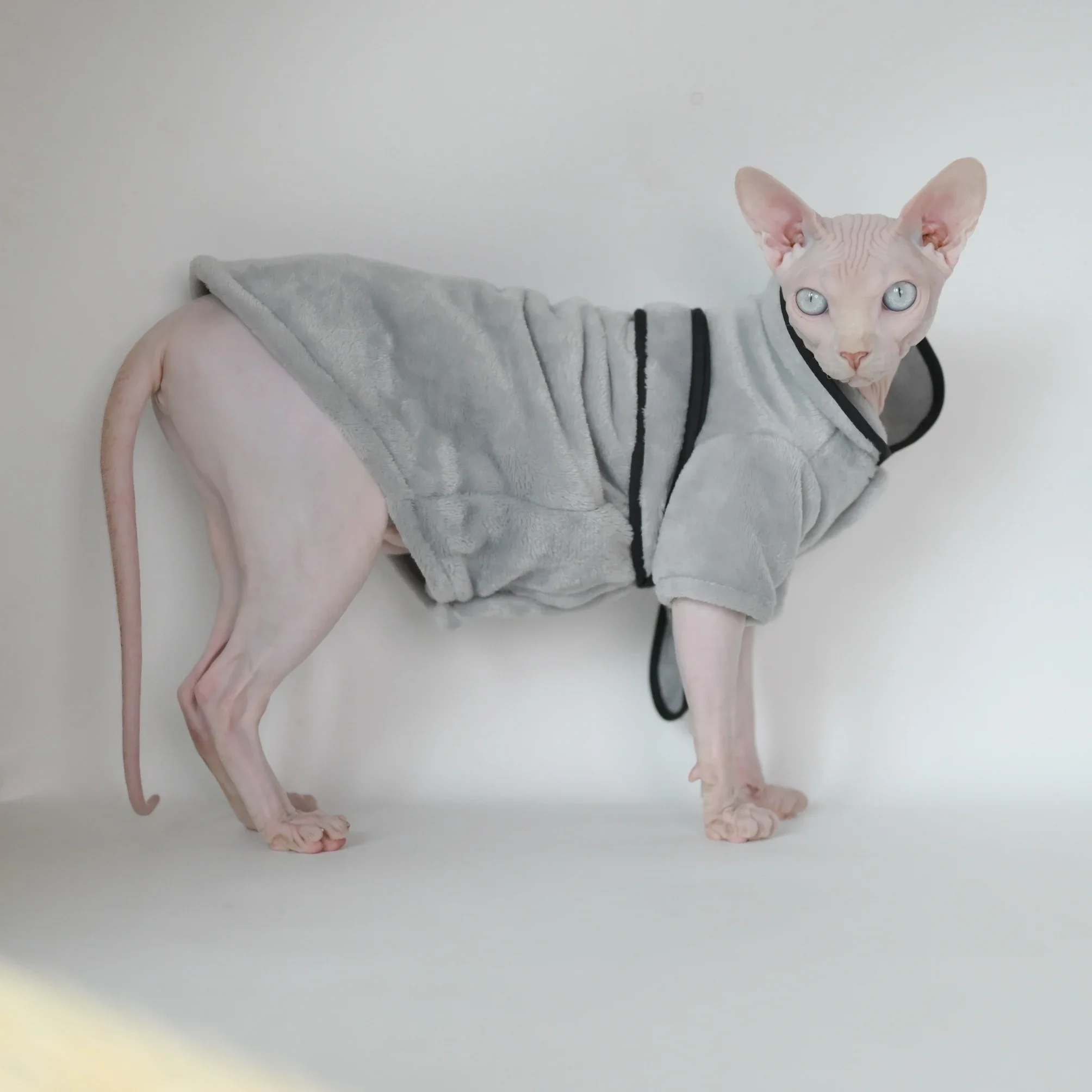 DUOMASUMI Warm Sphynx Cat  Pajamas Fashion Kitty Hairless Cat Clothing Comfort  Winter Dress for Devon Rex, Small Cats