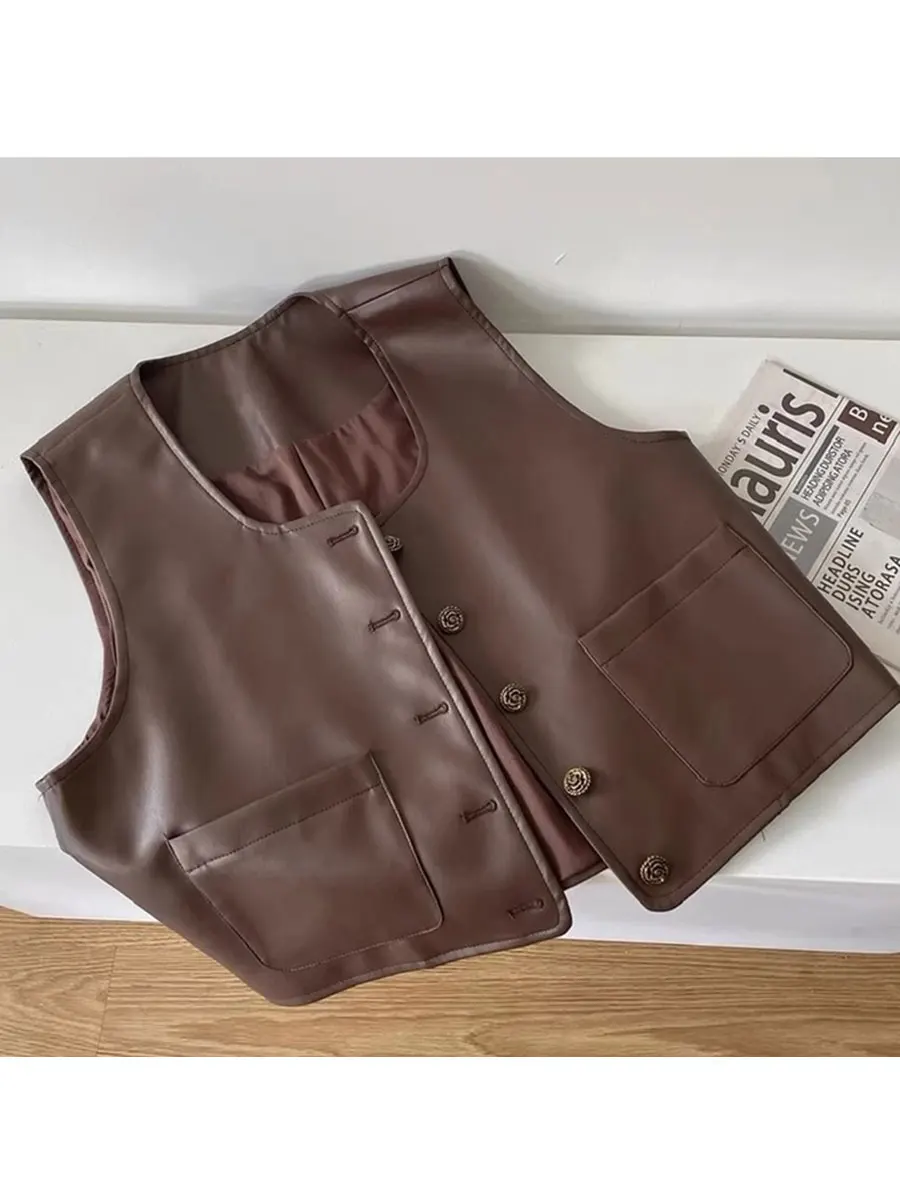 เสื้อกั๊กหนัง PU สไตล์อเมริกันสำหรับผู้หญิง รุ่นใหม่ปี 2025 แฟชั่นเสื้อคลุมตัวนอก กระโปรงซ้อน ทรงเข้ารูป ตกแต่งกระดุม สำหรับฤดูใบไม้ร่วง