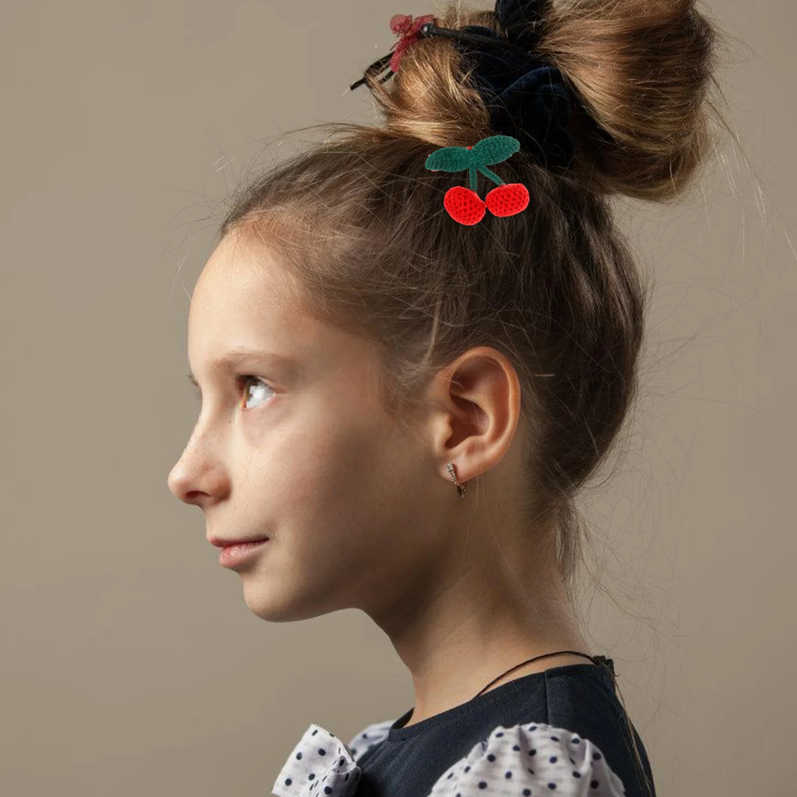 

2Pcs Knitted Cherry Hair Clips Crochet Small Cute Hair Accessories for Birthday Party Ceremony Decorative