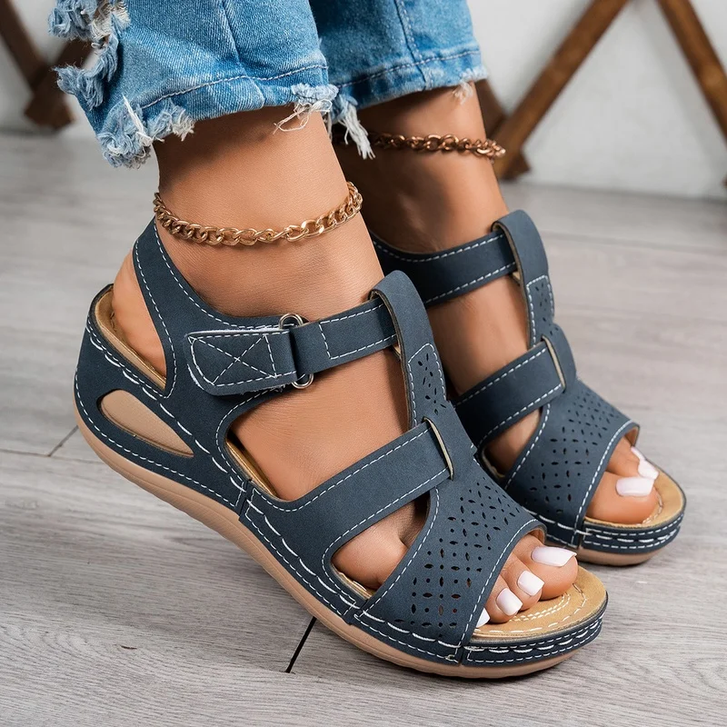 

Women's Sandals New Fashionable Outdoor Casual Sandals Thick Bottom Large Size Solid Color Beach Women's Sandals