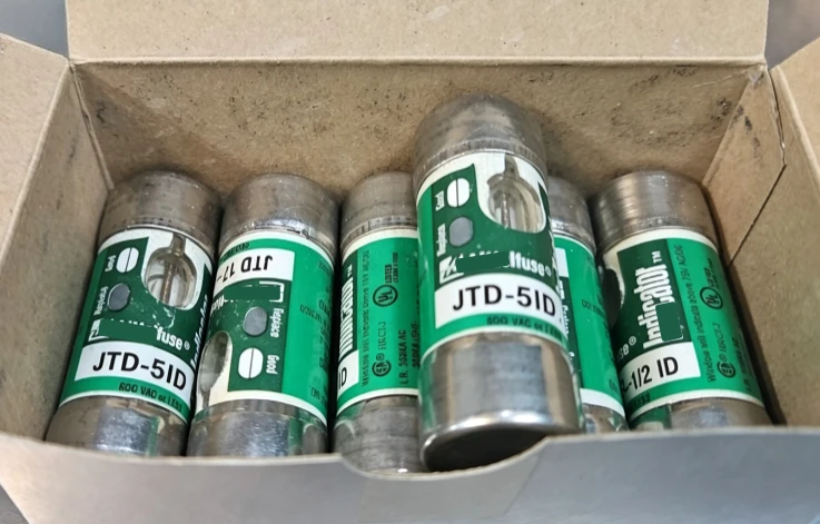 1PCS OEM JTD‑5ID Class J Time‑Delay Indicating Fuse 5A 600VAC Current‑Limiting Industrial Fuse for Motor PLC Protection