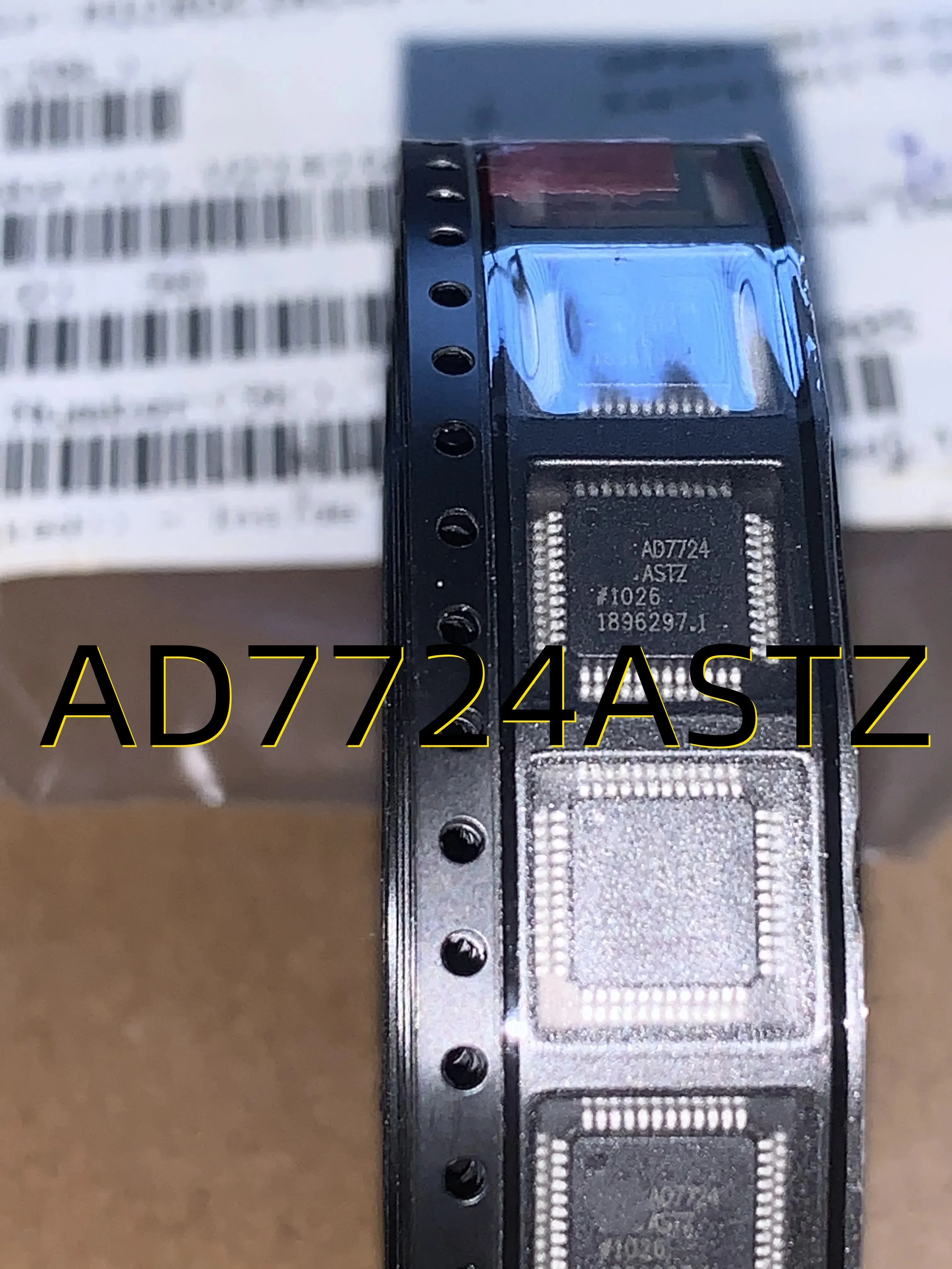 

AD7724ASTZ 10+ LQFP48